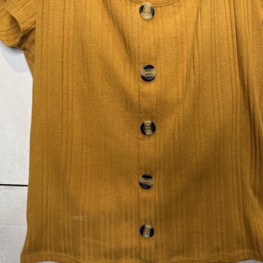 Mudd Junior's Size S Dark Yellow Shirt Ribbed Button Trim Pull Over Top - Picture 2 of 9